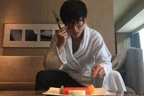 吃瓜娱乐薛之谦视频大全,笑料与争议交织的综艺人生
