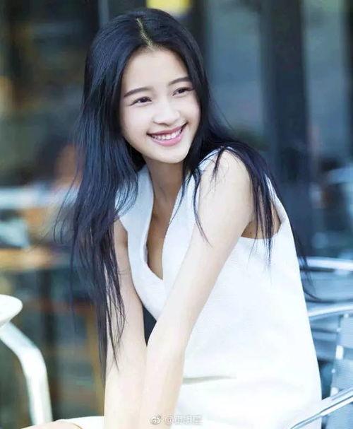 吃瓜娱乐李沁,从戏曲接班人到影视实力派，奋斗之路与娱乐圈八卦