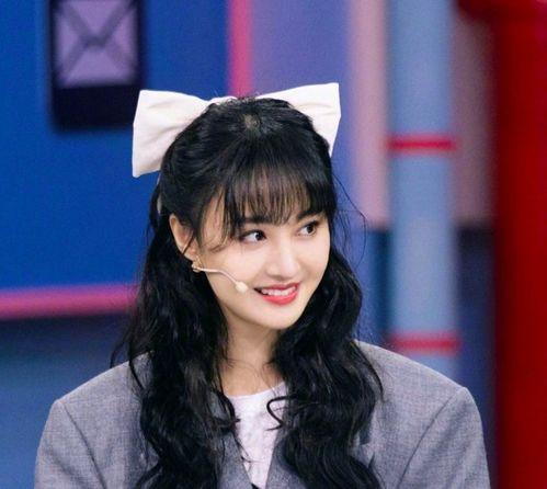 娱乐圈吃瓜博主戴口罩,揭秘明星隐私背后的神秘面纱